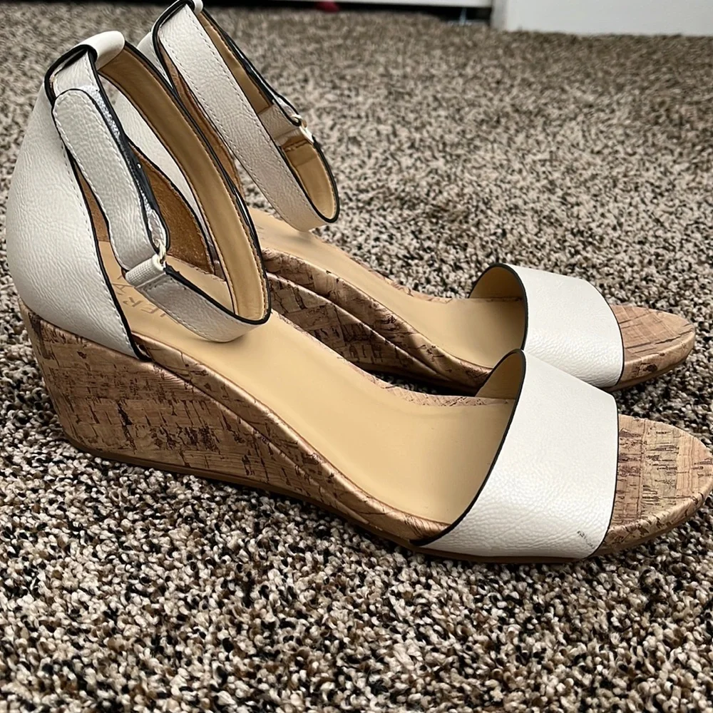 Naturalizer Off-White Wedges, never worn